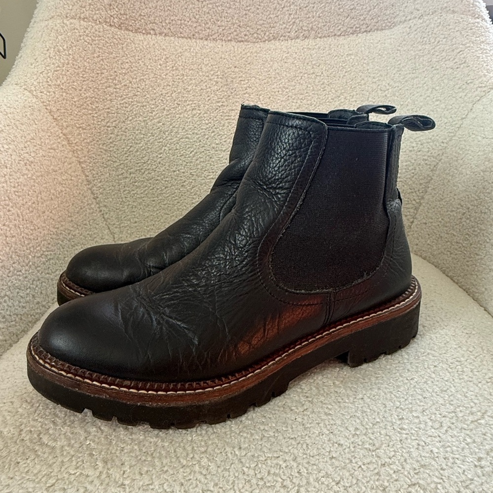 Caslon Black Leather Chelsea Boots